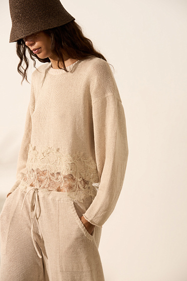 Short-sleeved linen jumper with lace - BRUSNIKA Women Clothes