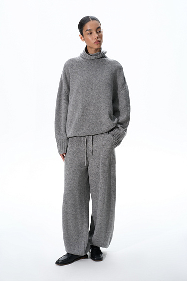 Jumper made of cashmere and wool with a high neck - BRUSNIKA Women Clothes
