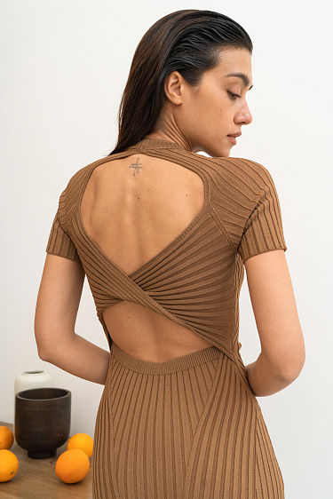 Knit dress with a cut-out back - BRUSNIKA Women Clothes
