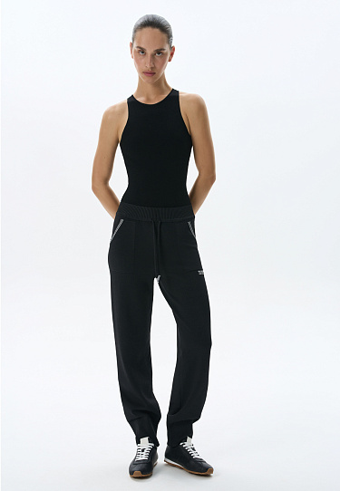 Jogger trousers made of viscose - BRUSNIKA Women Clothes