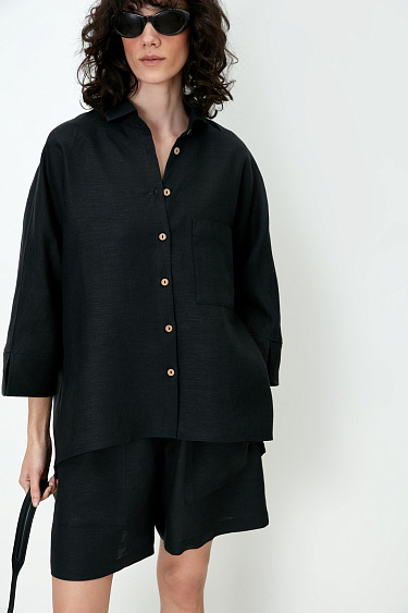 Shirt with an elongated back - BRUSNIKA Women Clothes