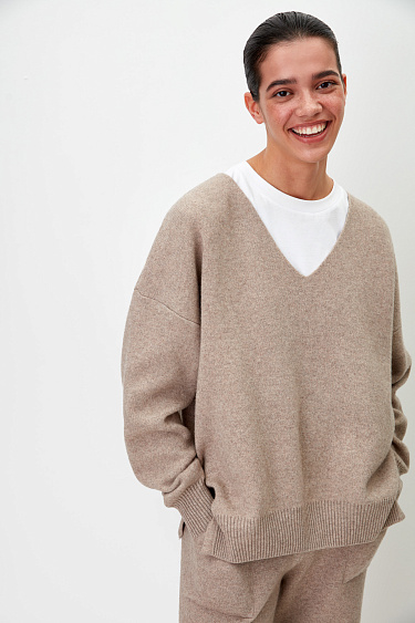 V-neck jumper - BRUSNIKA Women Clothes