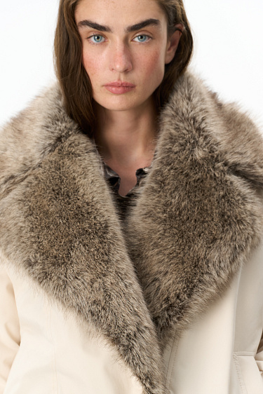 Down jacket with a fur collar - BRUSNIKA Women Clothes