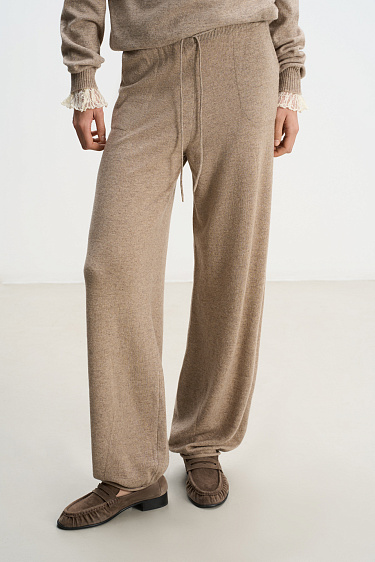 Banana trousers made of cashmere - BRUSNIKA Women Clothes