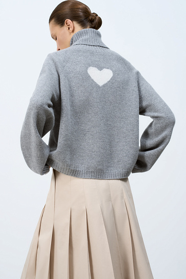 Jumper with a heart on the back - BRUSNIKA Women Clothes