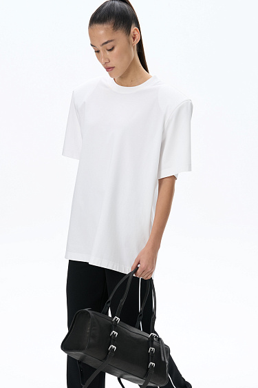 T-shirt with shoulder pads - BRUSNIKA Women Clothes