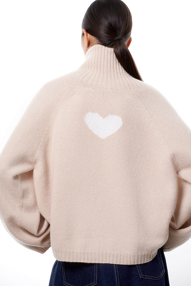 Jumper with a heart on the back - BRUSNIKA Women Clothes