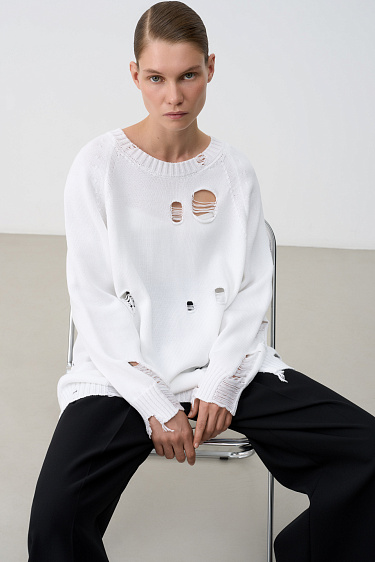 Ripped jumper
Ripped jumper - BRUSNIKA Women Clothes