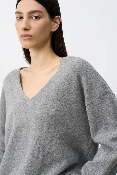 Pullover with a v-neck - BRUSNIKA Women Clothes